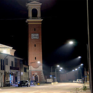 urban lamp post