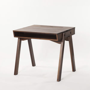 free-standing desk