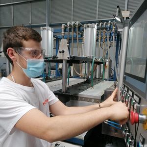 polycarbonate safety glasses