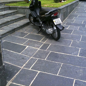 porphyry paving