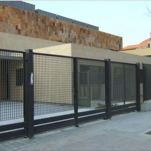 swing gate 1