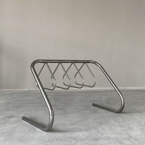 floor mounted bike rack
