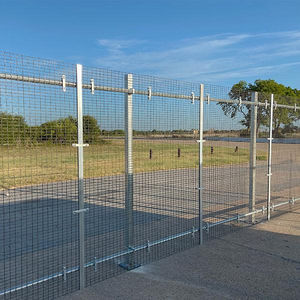 wire mesh fence 1