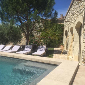 natural stone swimming pool coping