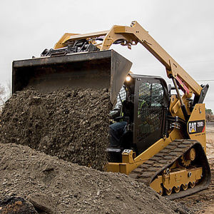 compact tracked loader