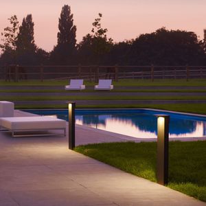 garden bollard light
