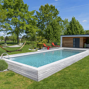 overflow swimming pool