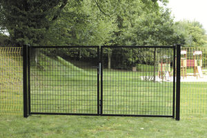 swing gate