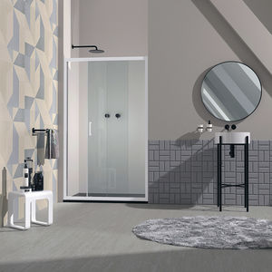 sliding shower screen 1
