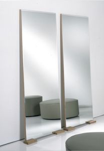free-standing mirror