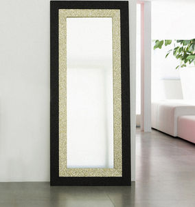free-standing mirror