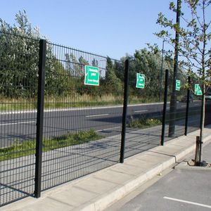 welded mesh fence