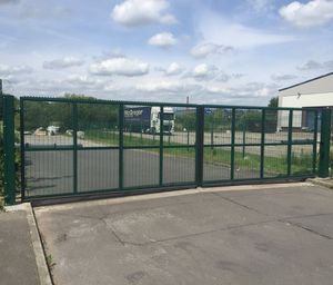 swing gate