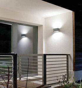 contemporary wall light