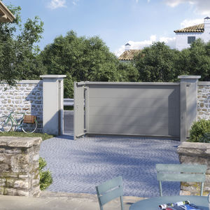 sliding gate