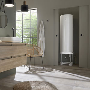 electric hot water tank 1