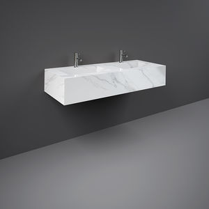 wall-mounted washbasin