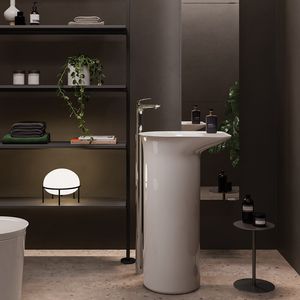 free-standing washbasin