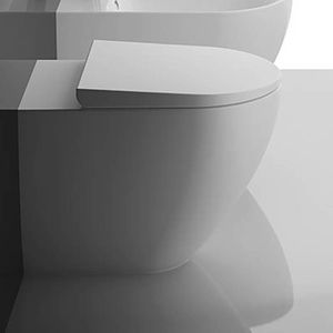 free-standing WC