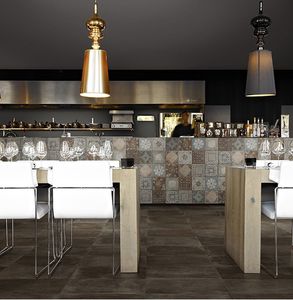 indoor tile / wall / floor / porcelain stoneware
