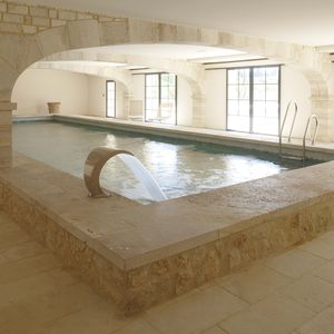 natural stone swimming pool coping