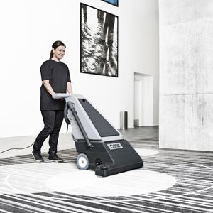 commercial vacuum cleaner