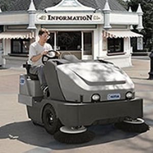 ride-on scrubber 1