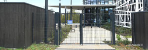 pivoting gate 1