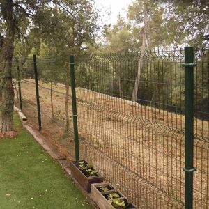 welded mesh fence