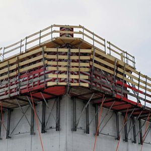 galvanized steel scaffolding / wooden