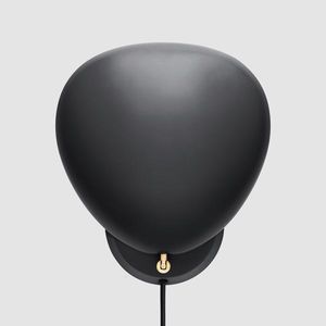 contemporary wall light