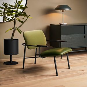 contemporary lounge chair