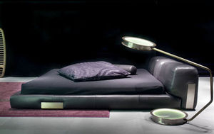 floor-standing lamp