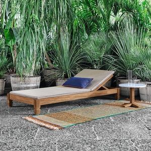traditional sun lounger