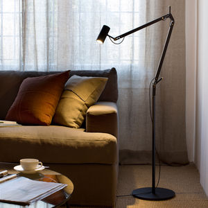 floor-standing lamp