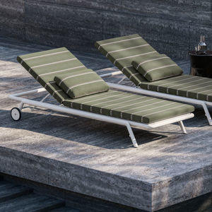contemporary sun lounger