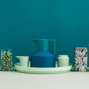 bioplastic serving tray