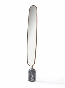 free-standing mirror