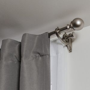 metal curtain rod