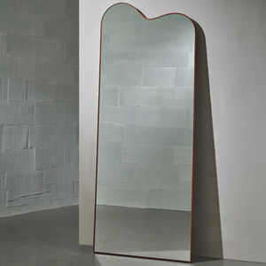 free-standing mirror