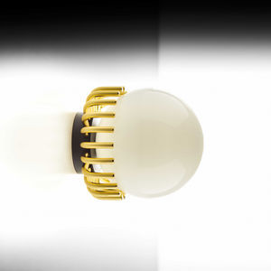 contemporary wall light