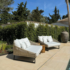 contemporary daybed