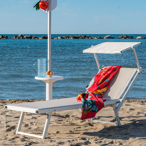 contemporary sun lounger 1