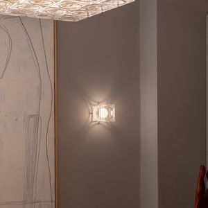 contemporary wall light