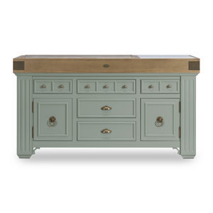 traditional kitchen island