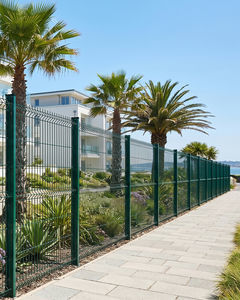 welded mesh fence