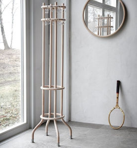 free-standing coat hanger rack