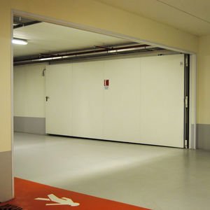 swing industrial door 1