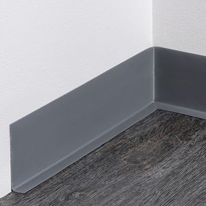 beige skirting 1