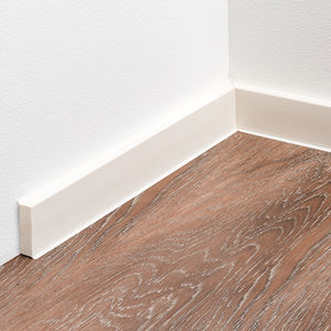 white skirting 1